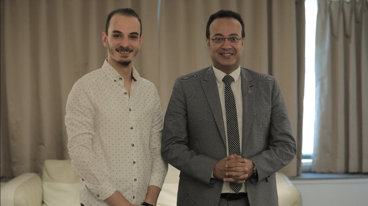 محرر صدي البلد مع الدكتور حامد فارس
