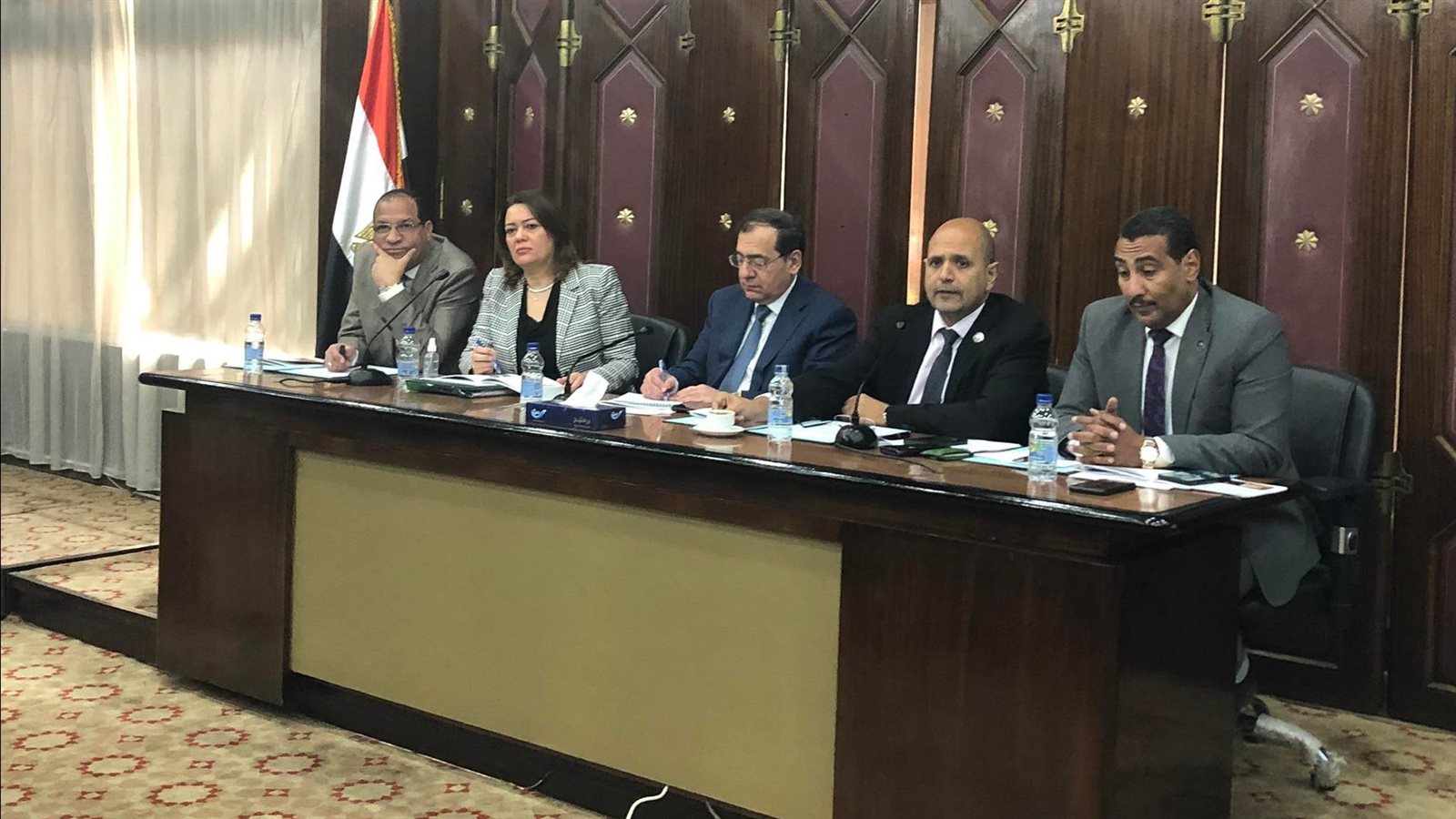 إجتماع لجنة الطاقة والبيئة بمجلس النواب بحضور وزير البترول