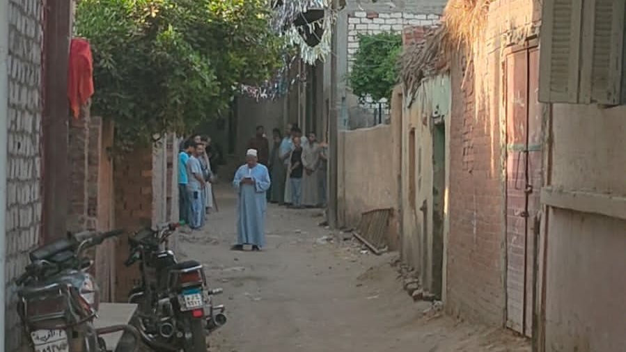اسره الضحايا الأربعة تتلقي واجب العزاء 