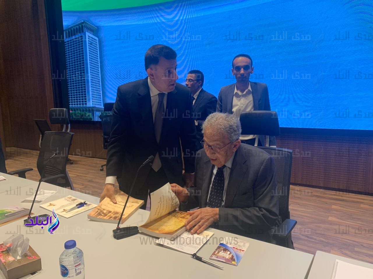 مؤتمر بحوث الشرق الأوسط بجامعة عين شمس 