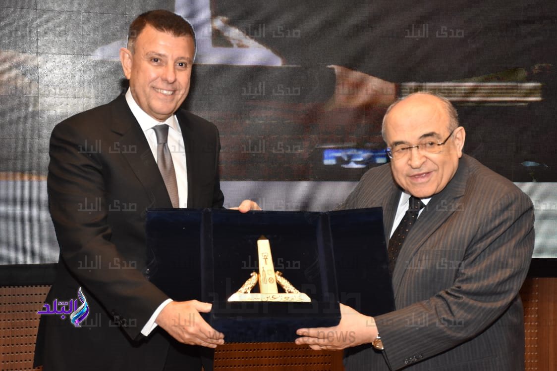 جامعة عين شمس تكرم نخبة من الوزراء والسفراء و الدبلوماسيين