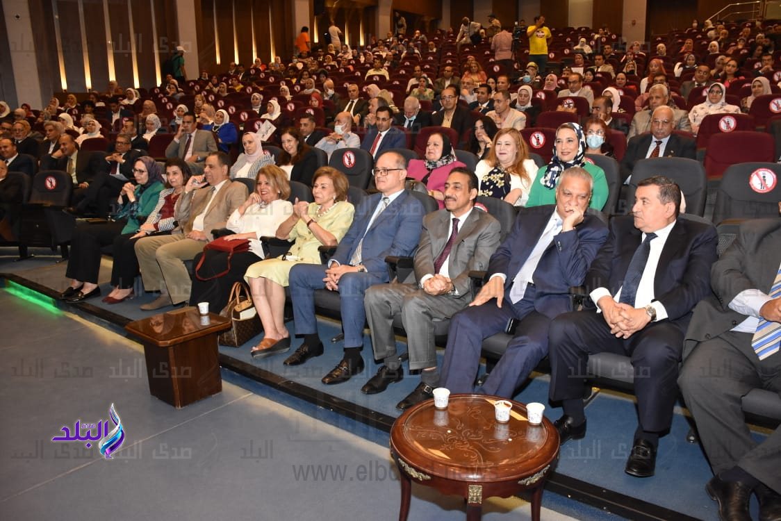 جامعة عين شمس تكرم نخبة من الوزراء والسفراء و الدبلوماسيين