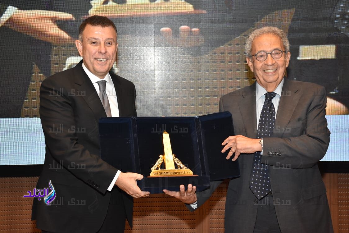 جامعة عين شمس تكرم نخبة من الوزراء والسفراء و الدبلوماسيين