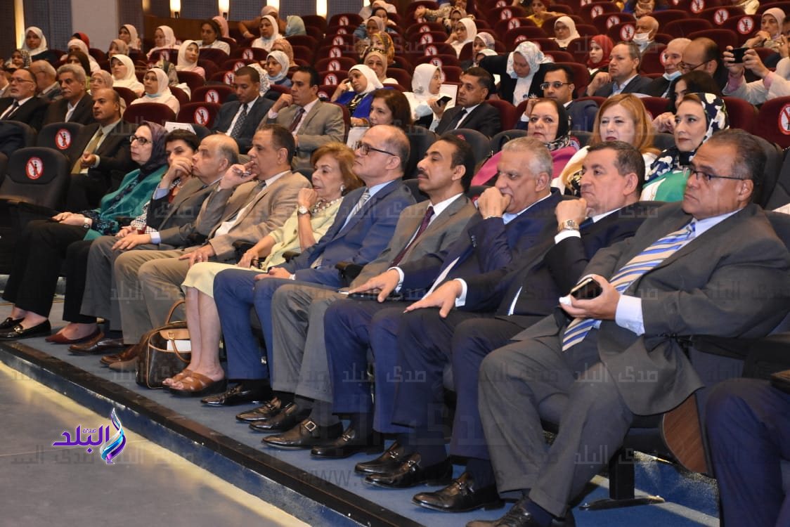 جامعة عين شمس تكرم نخبة من الوزراء والسفراء و الدبلوماسيين