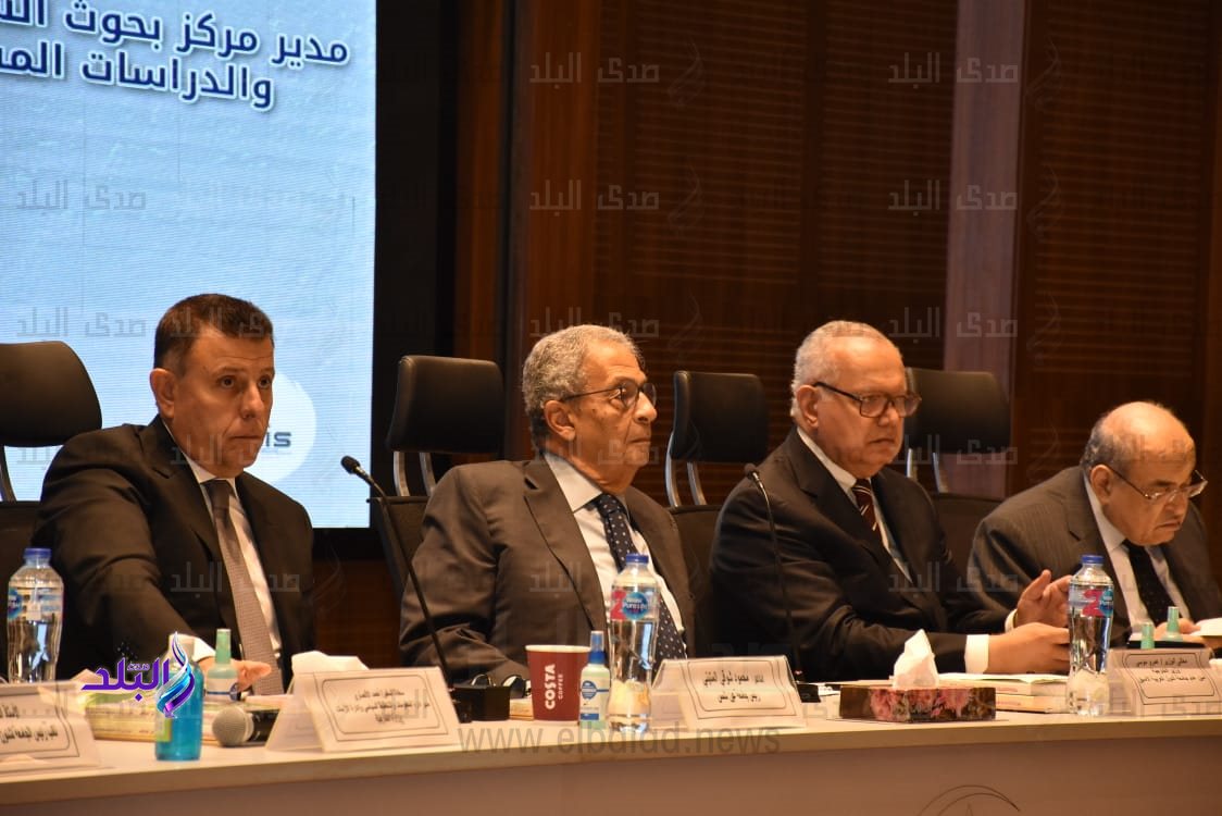 جامعة عين شمس تكرم نخبة من الوزراء والسفراء و الدبلوماسيين