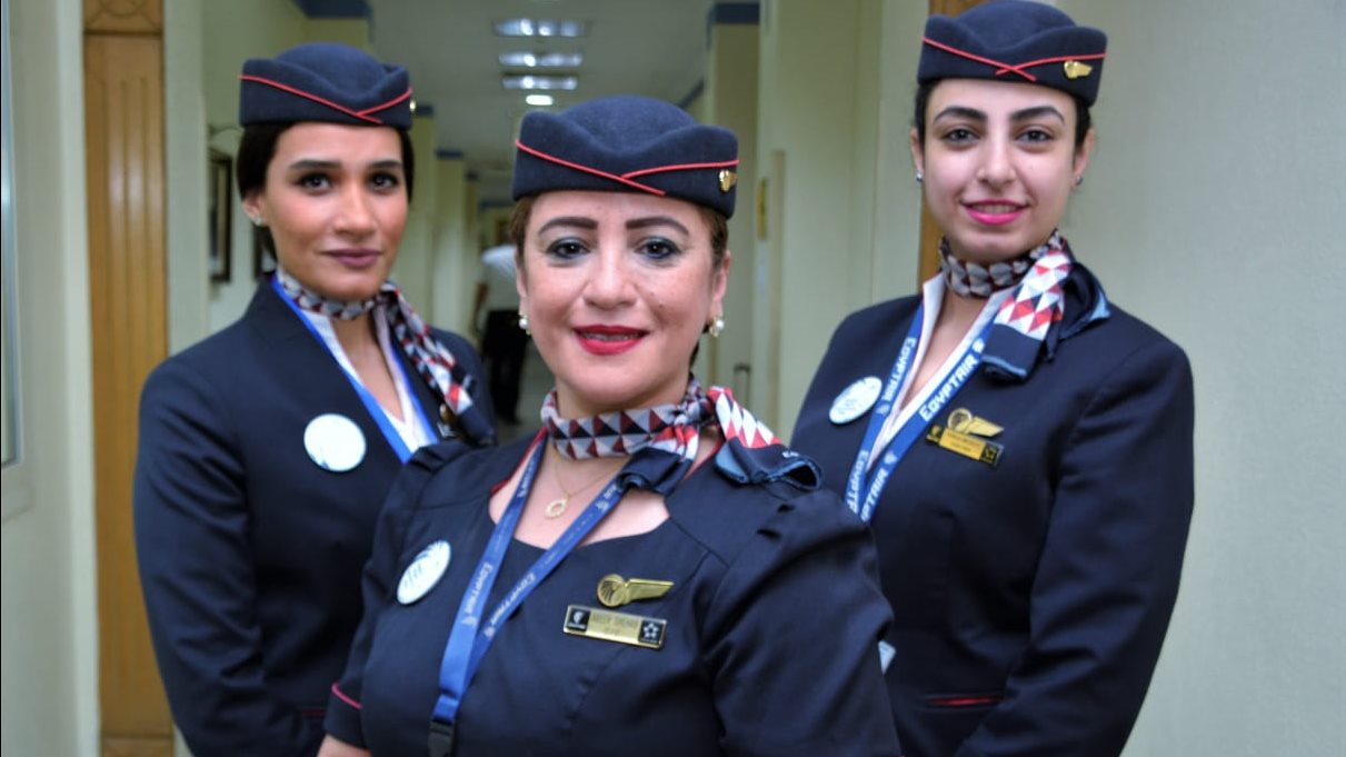 مصر للطيران تحتفل باليوم العالمي للضيافة الجوية