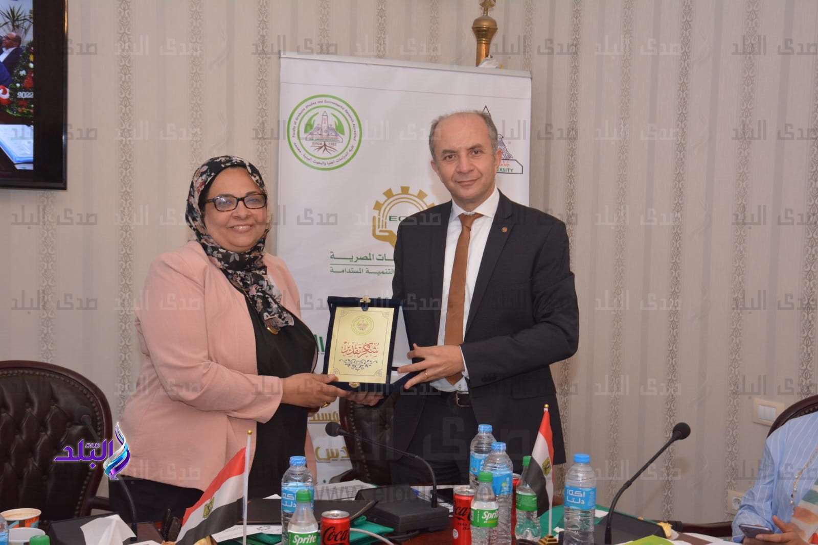 اعتماد مركز الاستشارات البيئية بكلية الدراسات البيئة بعين شمس