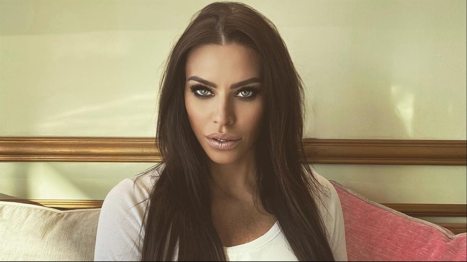 الأميرة القطرية السابقة “كاسيا جالانيو” 