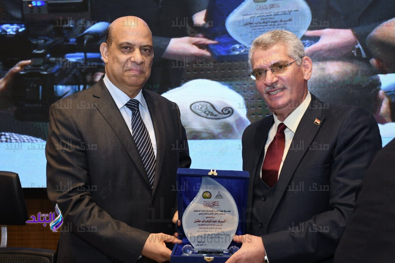 جامعة عين شمس 