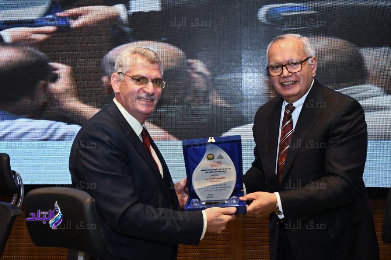 جامعة عين شمس 