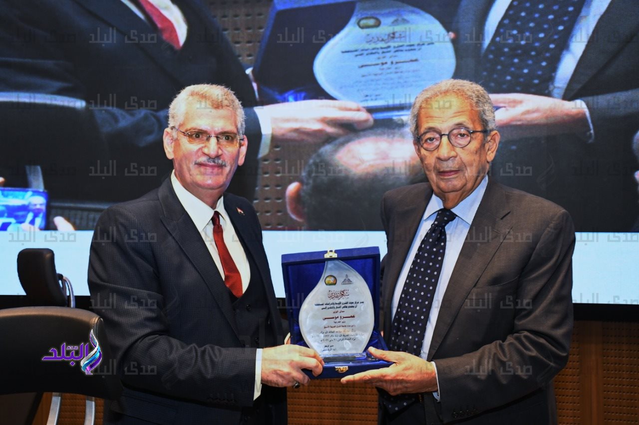 جامعة عين شمس 