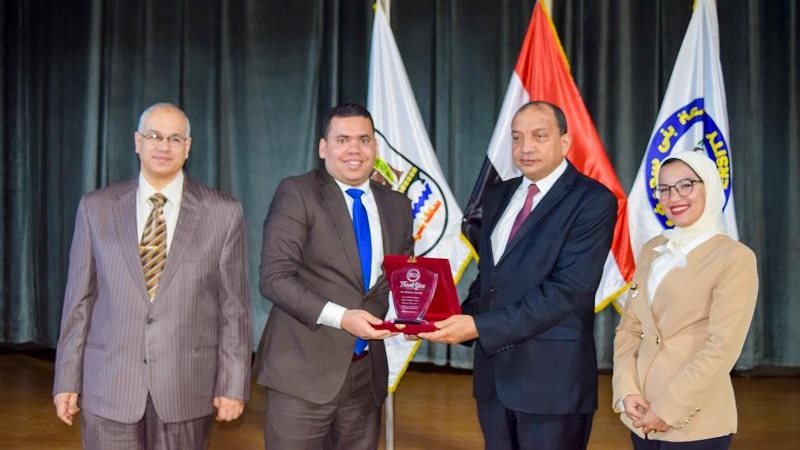 رئيس جامعة بني سويف 