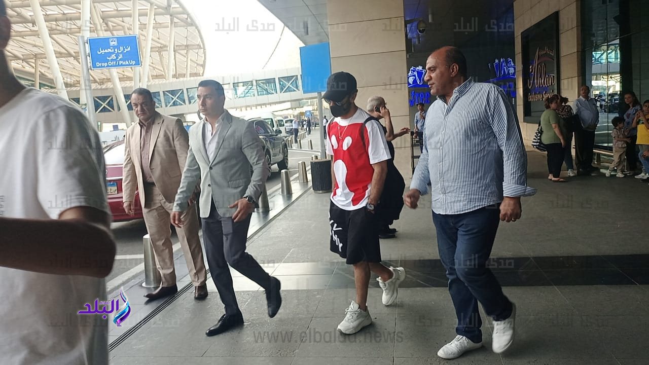 محمد صلاح يصل القاهرة للانضمام لمعسكر المنتخب استعدادا 
