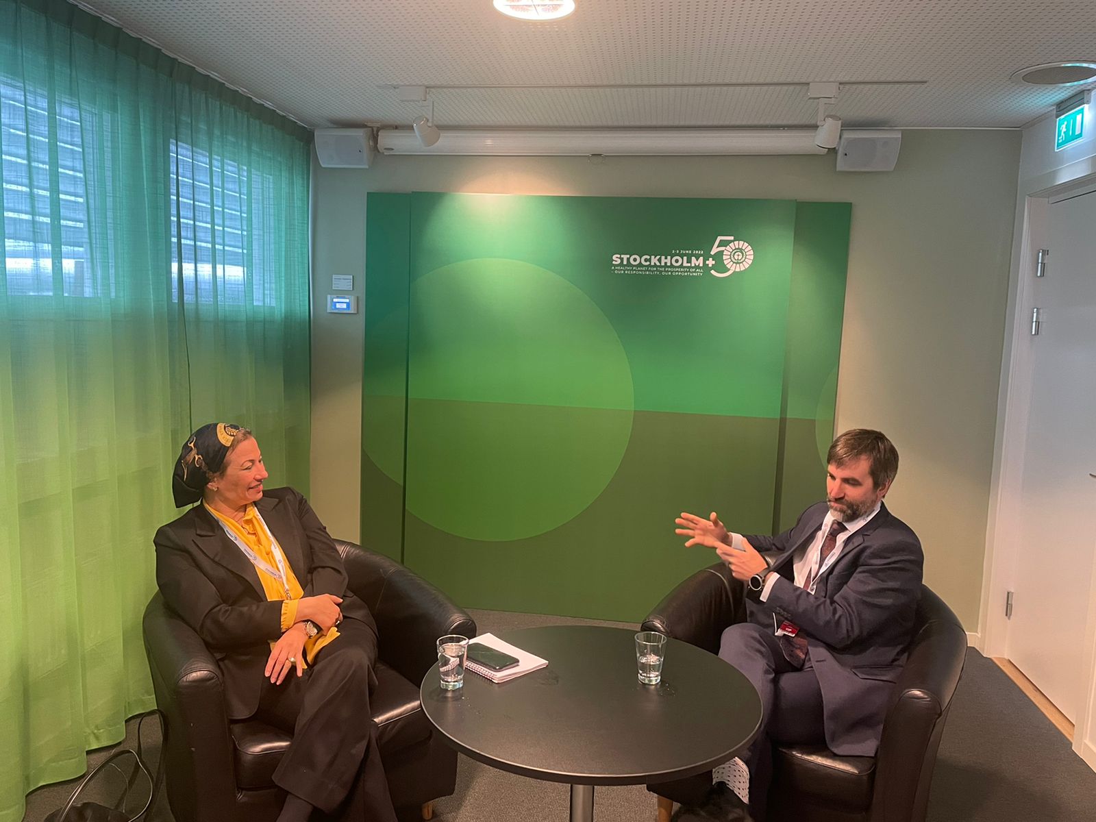 ياسمين فؤاد ووزير البيئة الكندي