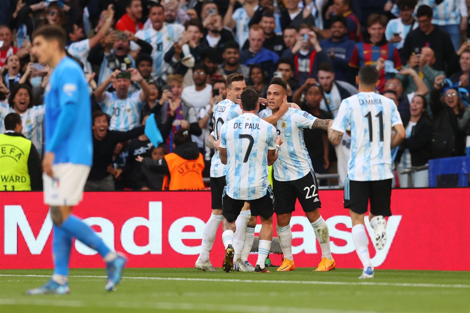الأرجنتين وإيطاليا