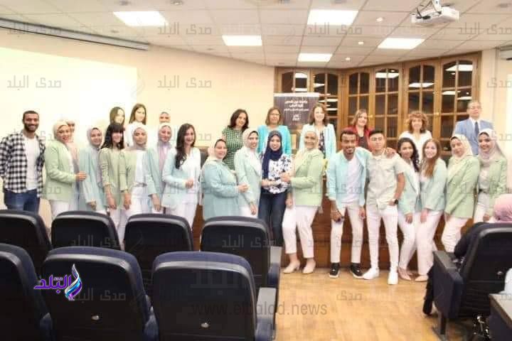 فريق فيلم وثائقي لآداب إعلام عين شمس