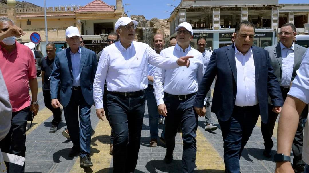 مدبولي في السوق القديم 