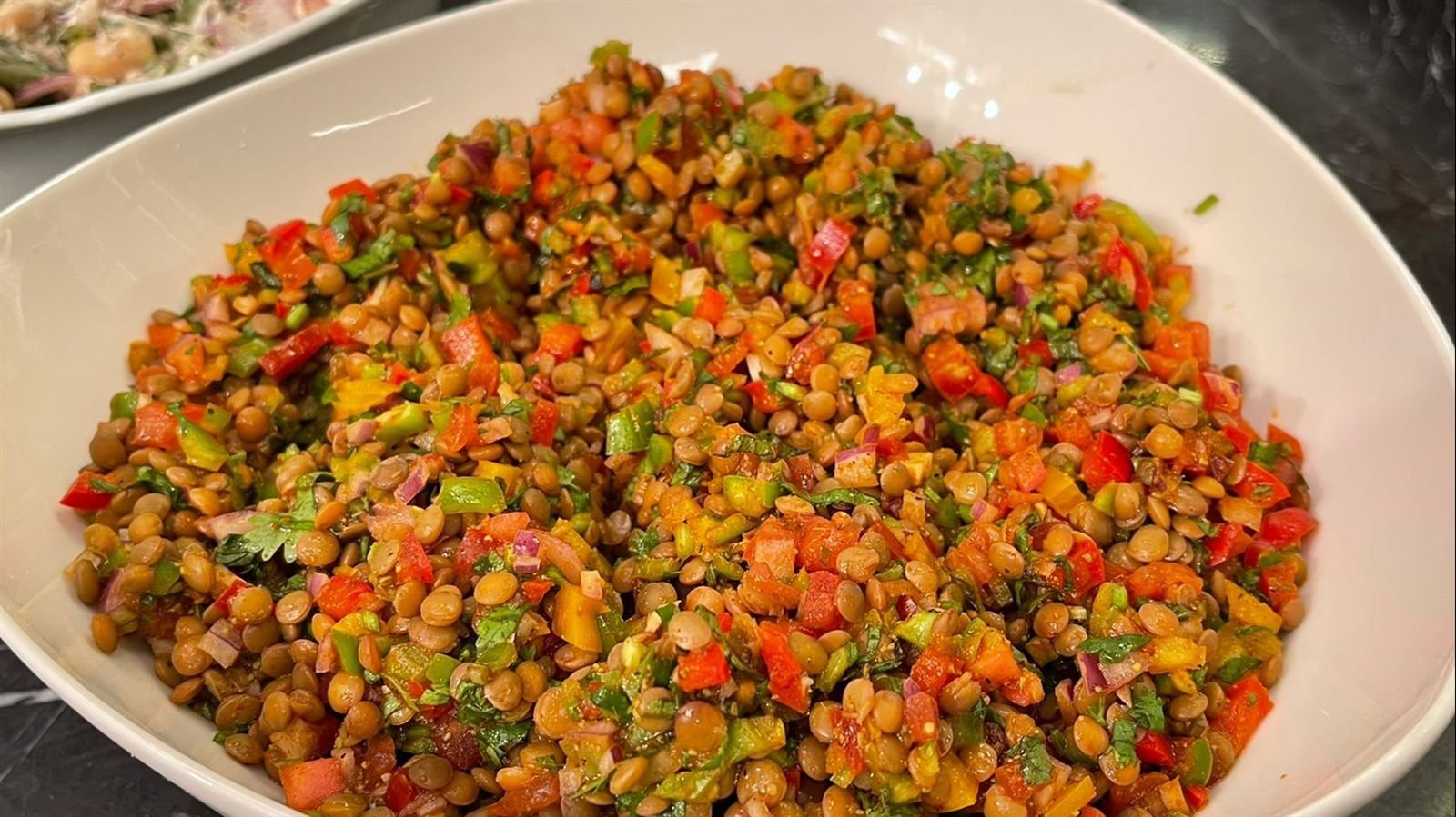 سلطة العدس الأسود