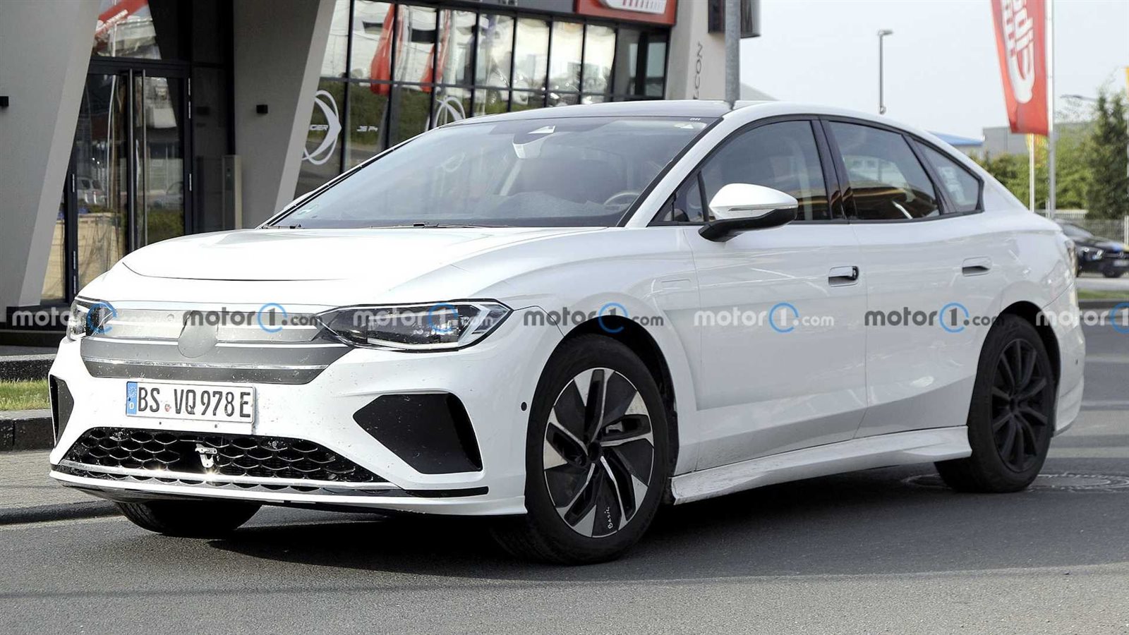 بنطاق 400 ميل.. صور تجسسية جديدة لـ فولكس فاجن إيرو بي