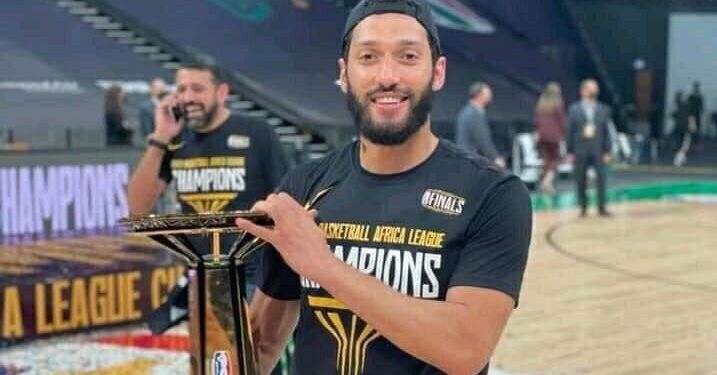 اسلام سالم نجم سلة الزمالك يجدد تعاقده مع النادي