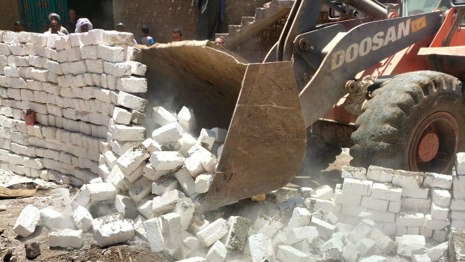 إزالة التعديات على الأراضي الزراعية بالمنيا 