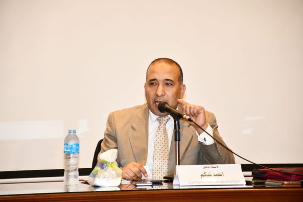 دكتور أحمد شكم الأستاذ المساعد بكلية الدراسات الإسلامية