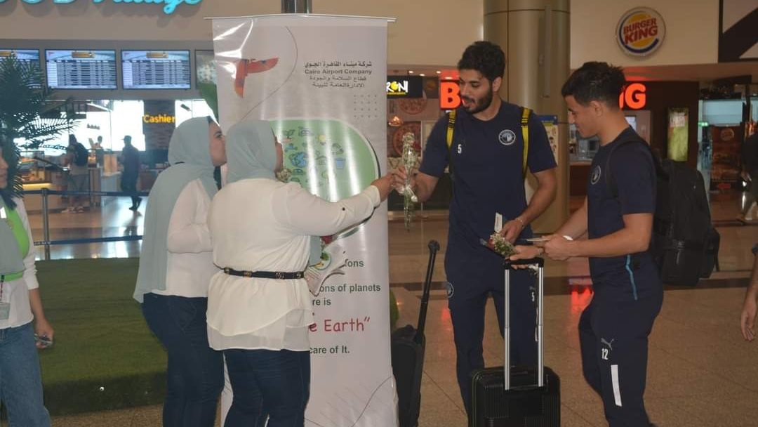 احتفالات بالمطارات المصرية 