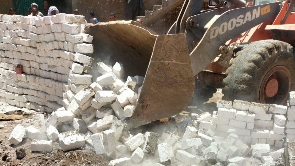 إزالة التعديات على الأراضي الزراعية وأملاك الدولة بالمنيا 
