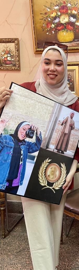 الطالبة ندى عبد المجيد تفوز بالمركز الثالث بمسابقة التصوير الدولية بدولة الإمارات