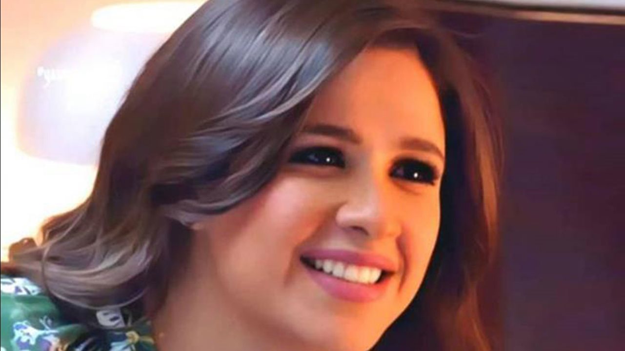 ياسمين عبد العزيز 