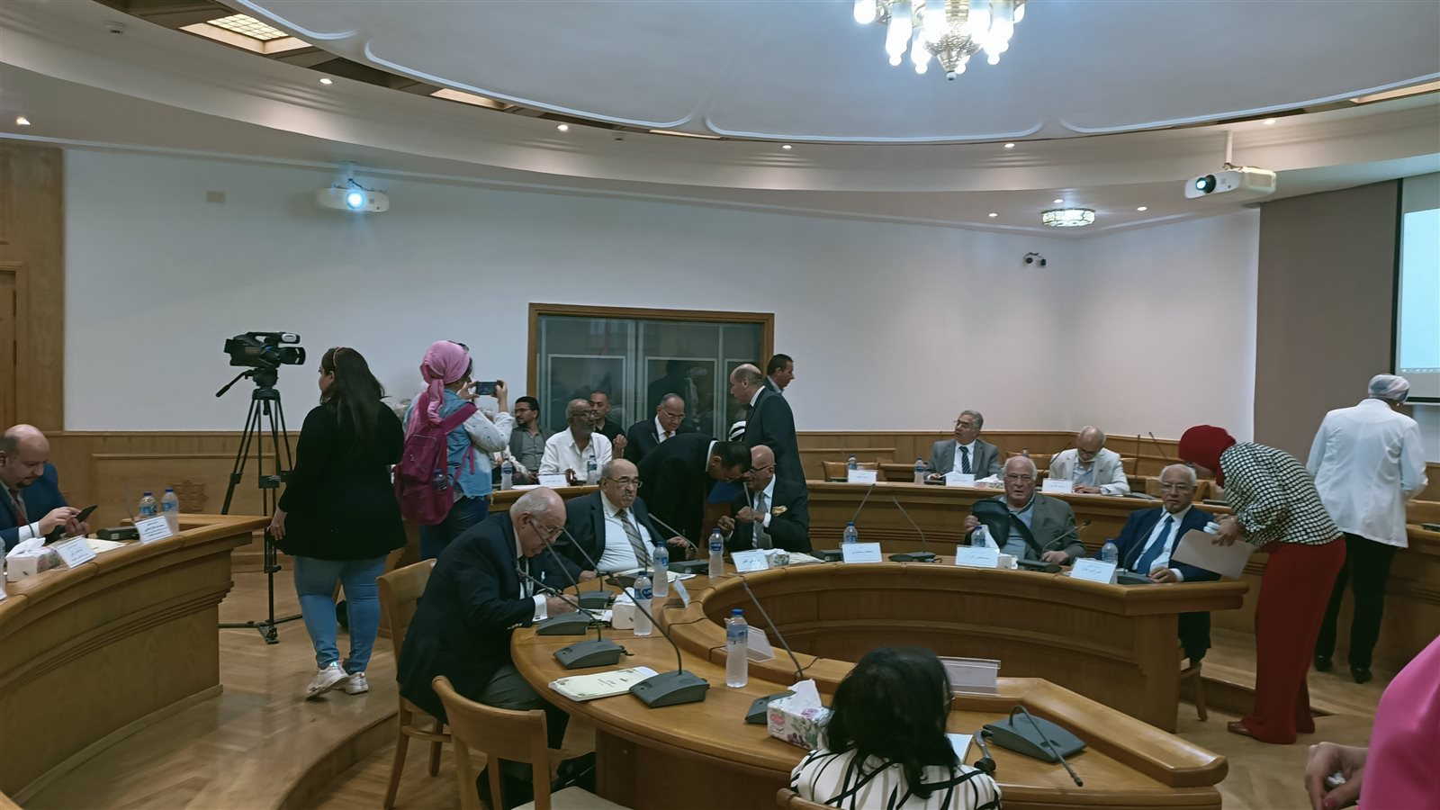 جوائز الدولة
