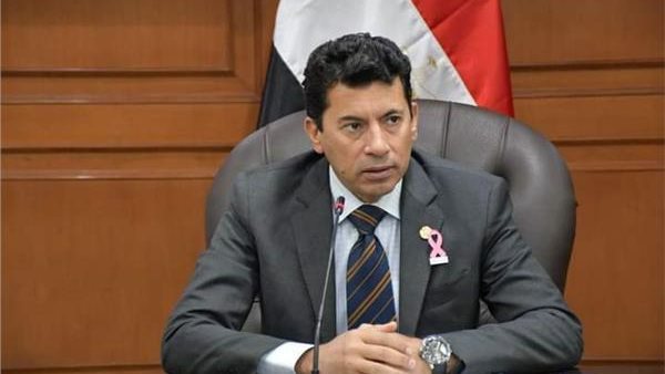 وزير الرياضة وزير الرياضة