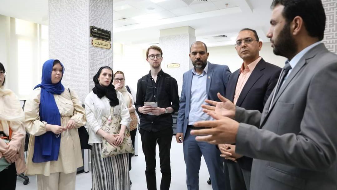 جانب من الزيارة