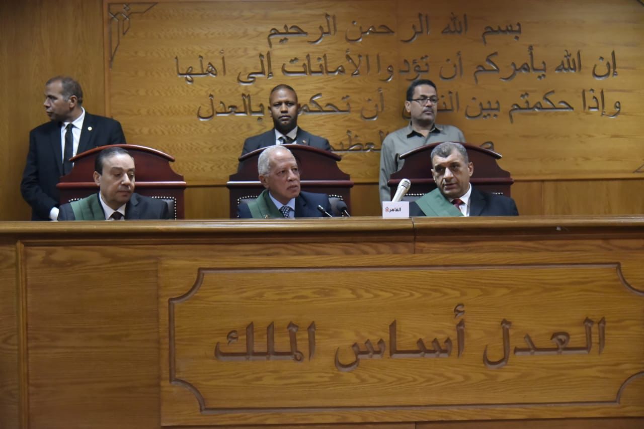 هيئة المحكمة برئاسة المستشار معتز خفاجي