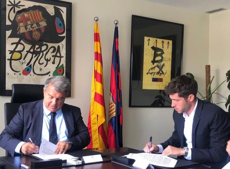 تجديد عقد سيرجي روبيرتو مع برشلونة