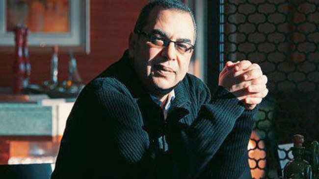 الكاتب الراحل د. أحمد خالد توفيق