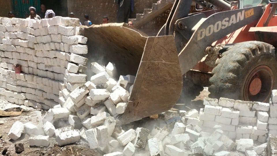 إزالة التعديات على الأراضي الزراعية وأملاك الدولة بالمنيا 