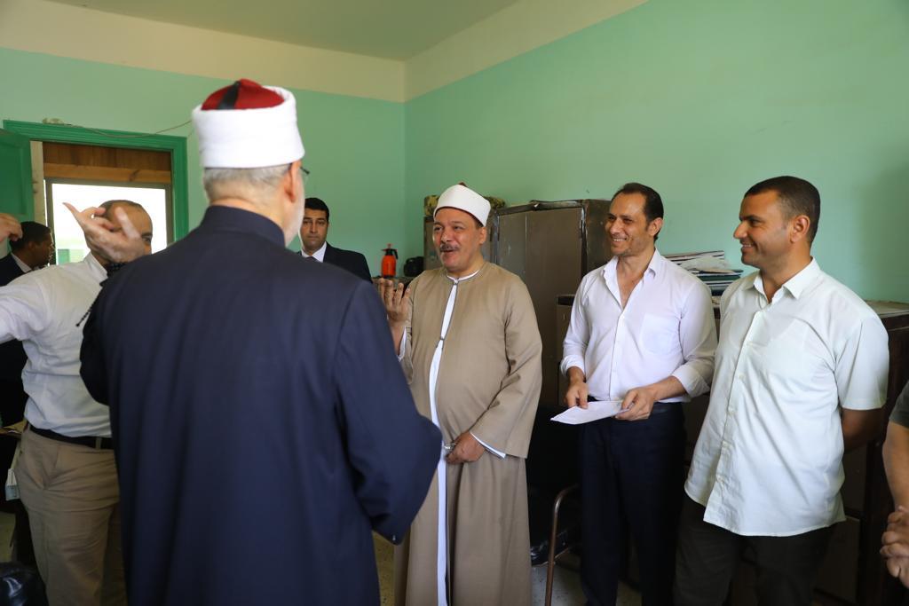 وكيل الأزهر يتفقد منطقة السويس