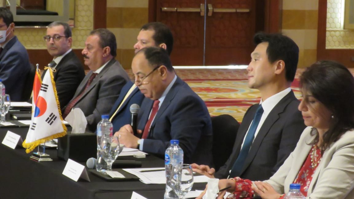 خلال اللقاء