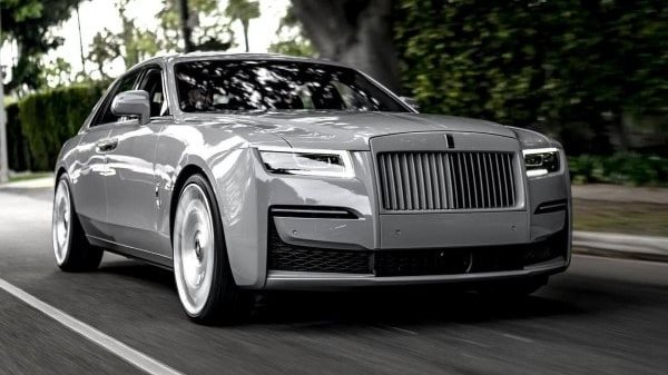 افخم 5 سيارت في السوق الكويتي موديل 2022 