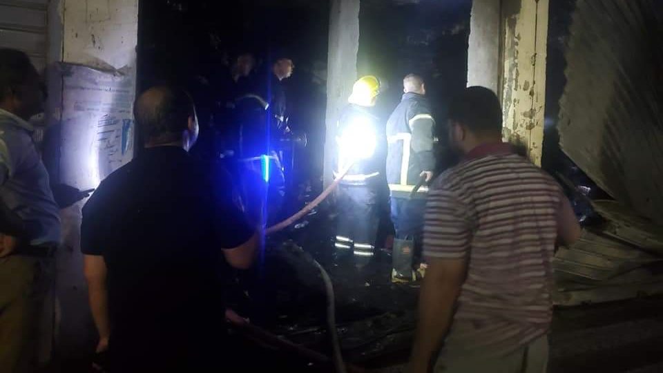 نشوب حريق في محل للأقمشة بأسيوط 