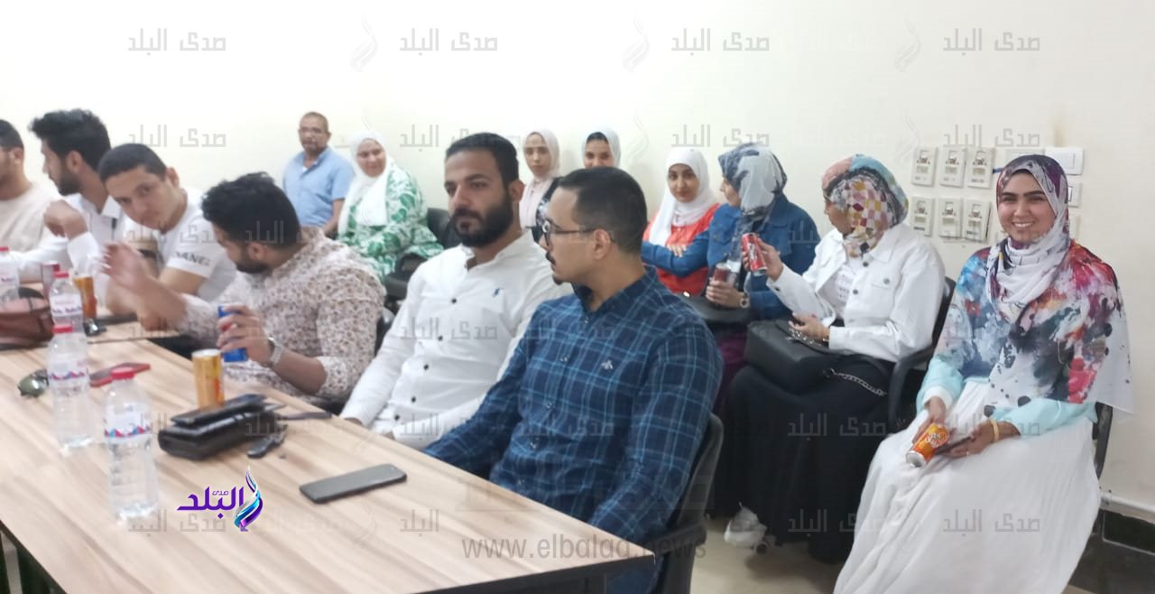 تكريم الطلاب الفائزون بدروع المثال اللغوي