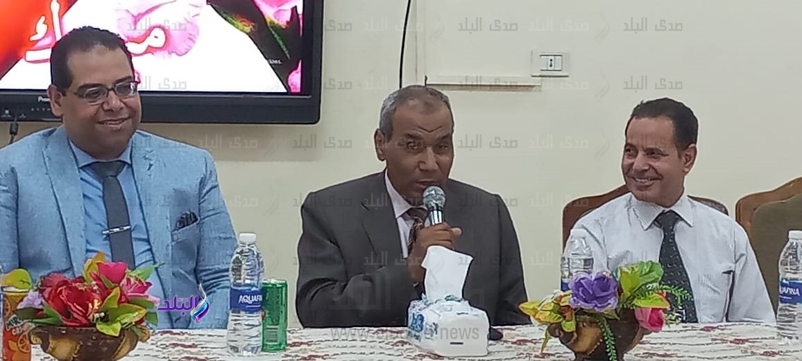 تكريم الطلاب الفائزون بدروع المثال اللغوي