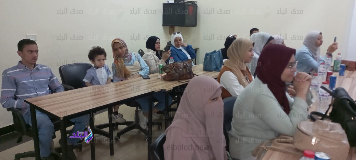 تكريم الطلاب الفائزون بدروع المثال اللغوي