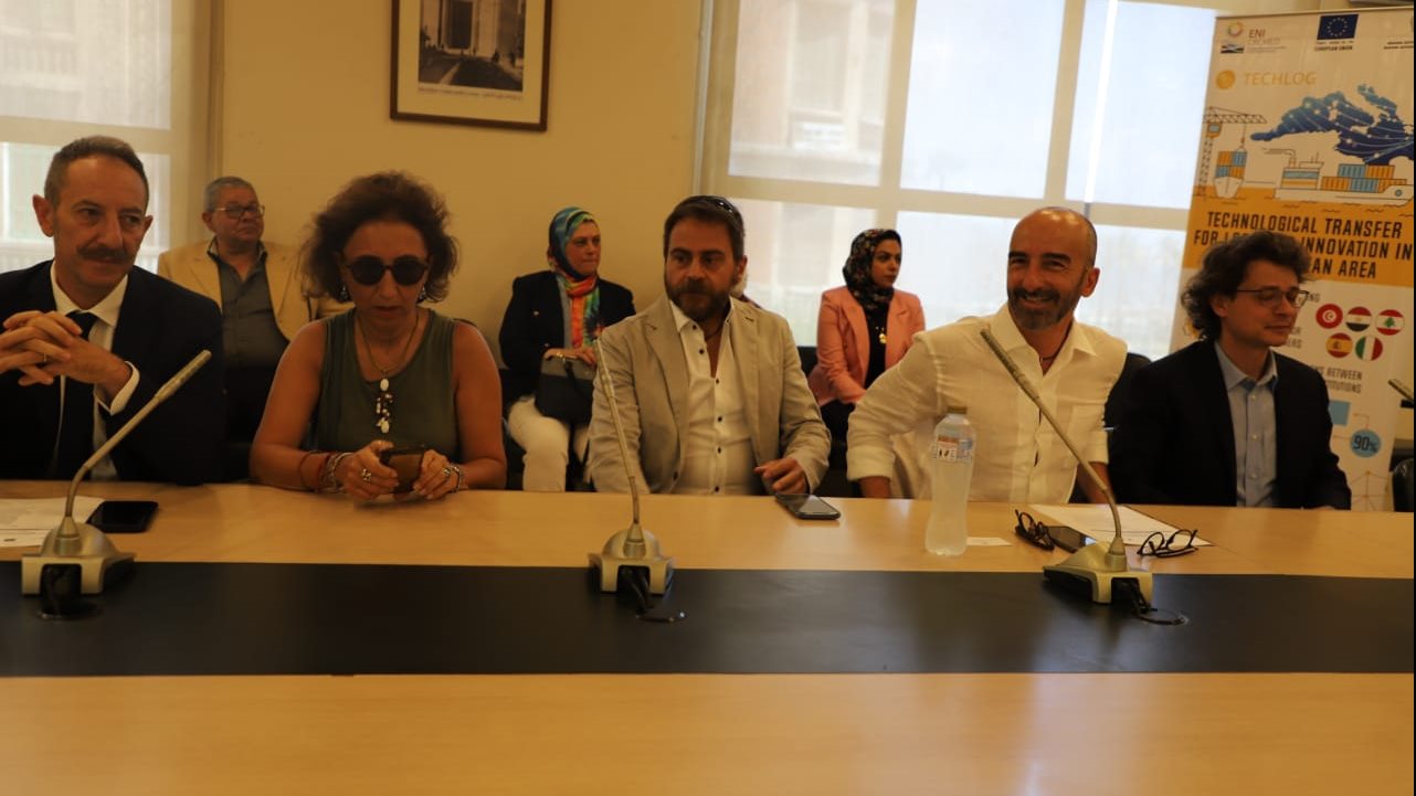 انطلاق مؤتمر تعزيز الوعي بالغرفة التجارية 