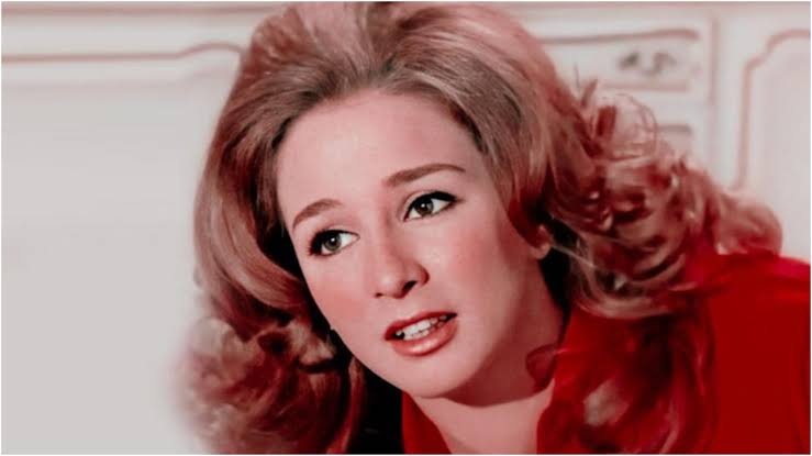 نجلاء فتحي نجلاء فتحي