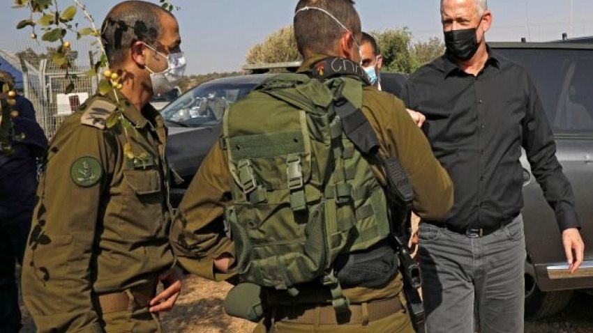 وزير دفاع إسرائيل يبحث تعيين رئيس الأركان الجديد وزير دفاع إسرائيل يبحث تعيين رئيس الأركان الجديد