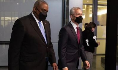 الأمين العام للناتو ووزير الدفاع الأمريكي