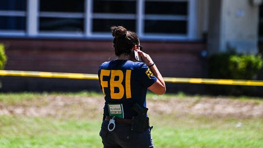 بعد مداهمة منزل ترامب.. FBI يتعرض لتهديدات خطيرة