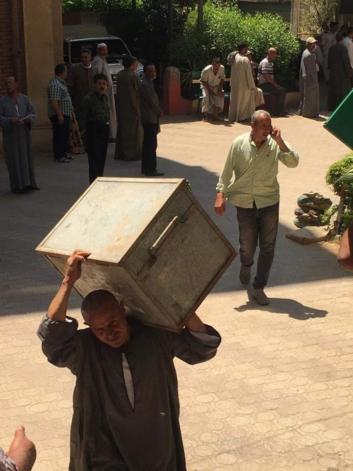 وصول صناديق الأسئلة 